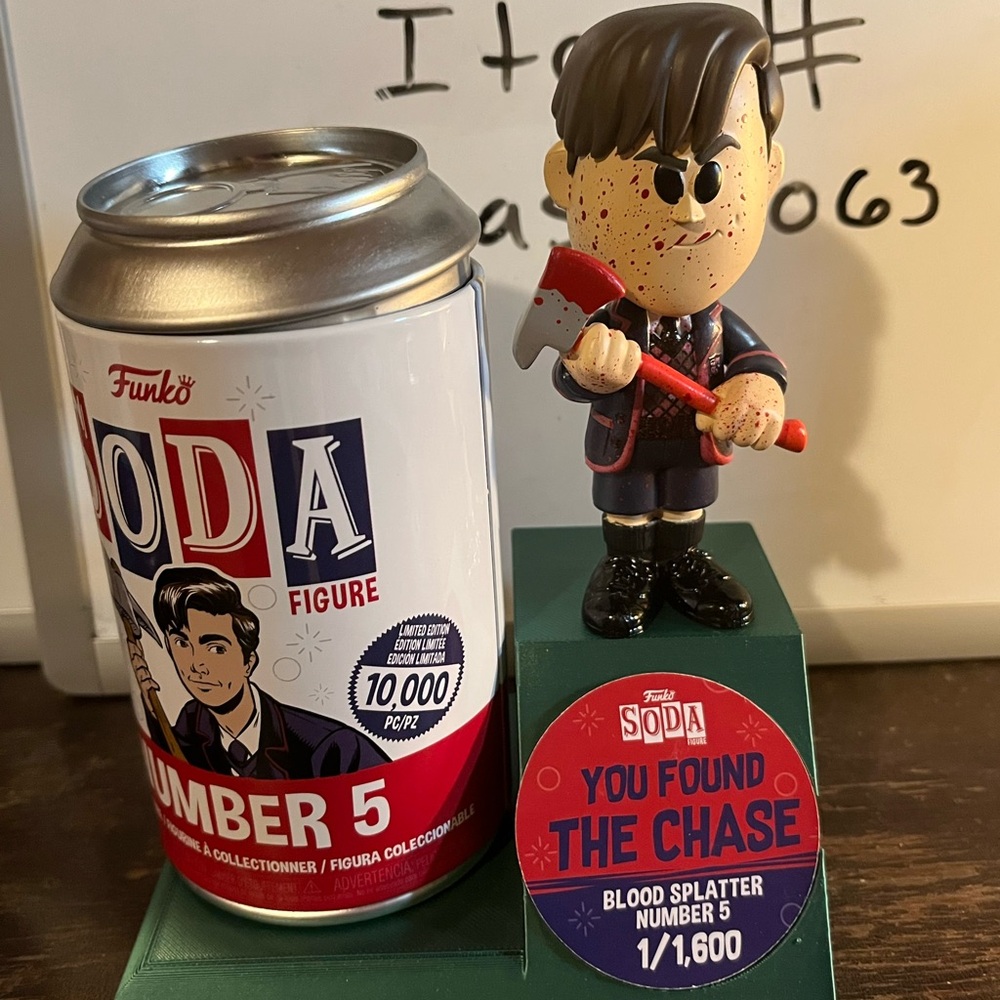 Funko Soda CHASE Number Five umbrella academy limited edition figure